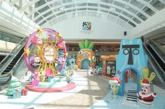 香港新港城海绵宝宝家族圣诞深海之旅美陈 香港新港城海绵宝宝家族圣诞深海之旅美陈